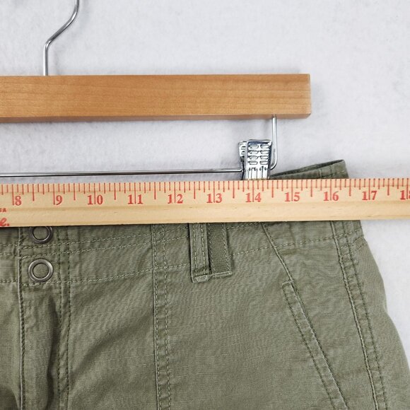 Eddie Bauer Shorts Womens 10 Green Blakely Fit Ripstop Utility Zip Pocket Hiking - Picture 5 of 12